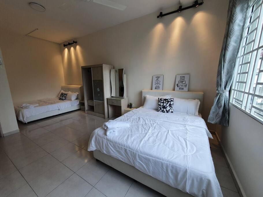 3Storey House 13Pax Family Suite Bayan Lepas Exterior photo